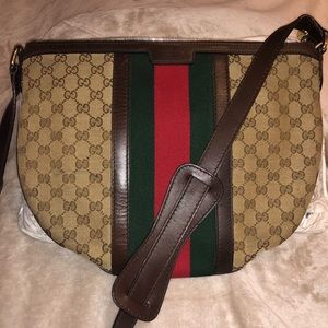 Gucci messenger bag